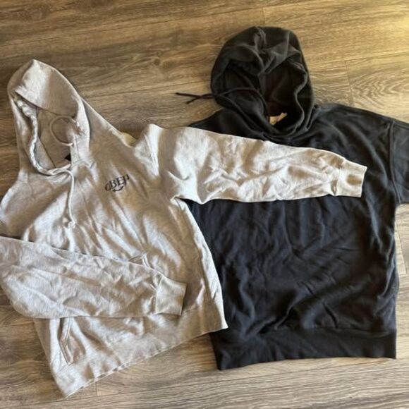 2 hoodies- OBEY & Universal Thread - Picture 1 of 4
